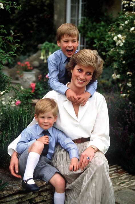 La Princesa Diana A Través De La Mirada De Sus Hijos Español