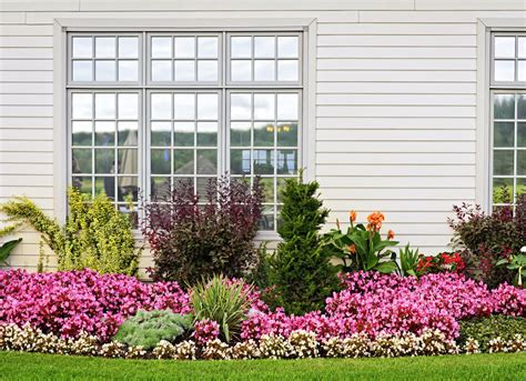 The house is almost always the dominant feature of your landscape. Front Yard Landscaping - 12 Expert Tips - Bob Vila