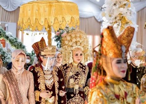 Tradisi Pernikahan Unik Ini Cuma Ada Di Indonesia Salah Satunya Hot