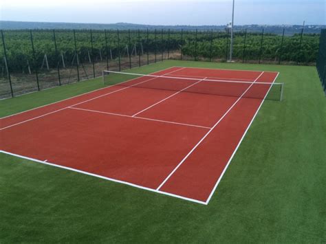 Bază Sportivă Privată Cu Terenuri De Tenis La Ieșirea Din Focșani