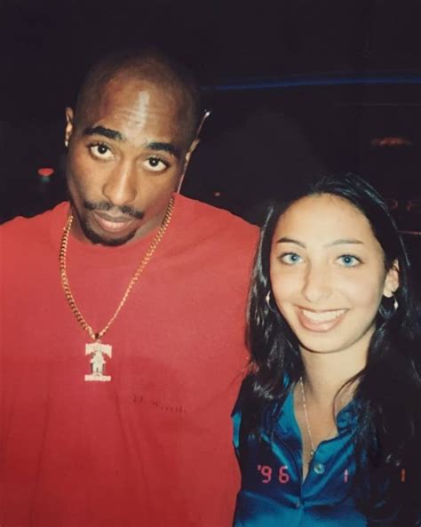 1996 01 01 Tupac And Suge Knight With A Fans In Cabo San Lucas