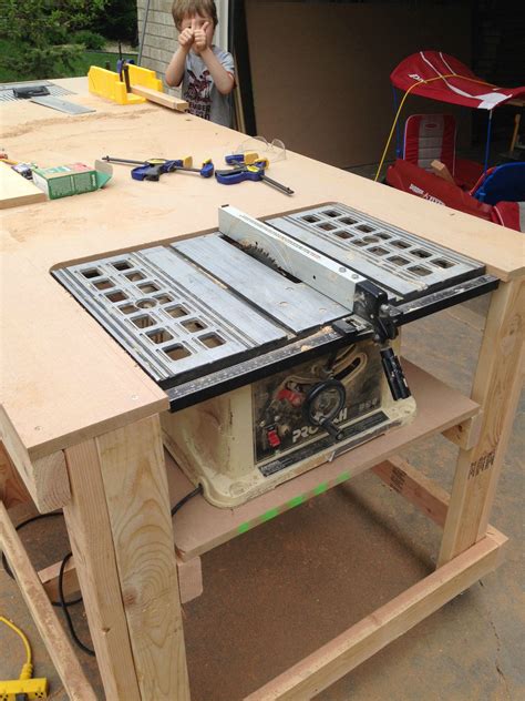 She asked if i would build a table that would be used to hold the food and drinks that they use when family and by the next day, i was tired of working in the dark basement and since it wasn't raining yet i brought up. 12 - hIDmjoX | Make: DIY Projects and Ideas for Makers