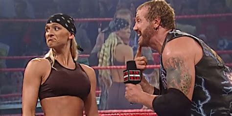 10 Times A Woman Beat A Man In Wwe