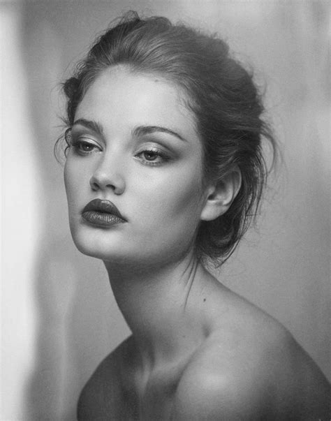 Vintage Glam Makeup Portrait Photography Women Face Photography Black And White Portraits