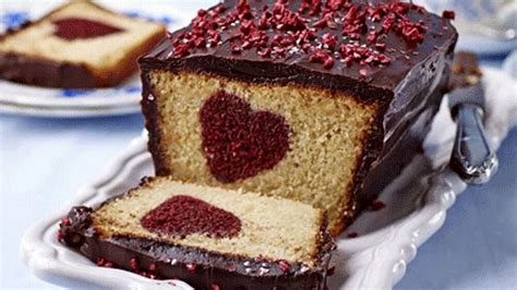 Ti posso dire che è molto soffice e squisita, come immagino sia anche la tua. San Valentino, la ricetta della torta più romantica