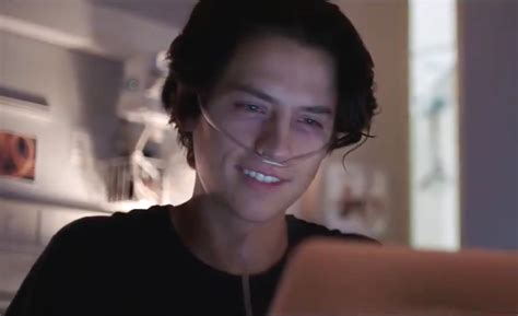 ‘five Feet Apart Trailer Cole Sprouse And Haley Lu Richardson Indiewire
