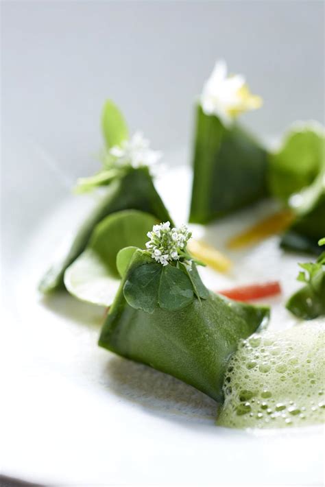I like to make my own yogurt and i often use. L'art du dressage selon Anne-Sophie Pic - Cuisine / Madame ...