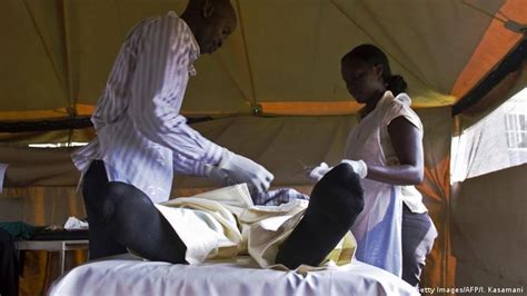Uganda Stepping Up Male Circumcision To Fight Hiv Africa Dw 14