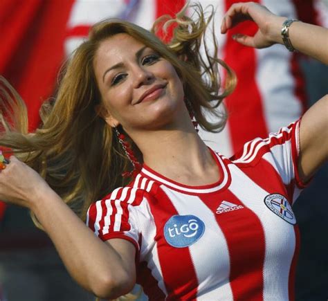 Top 12 Beautiful Football Supporter