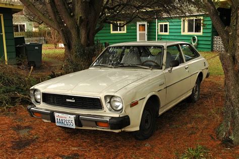 Old Parked Cars 1977 Toyota Corolla Deluxe Liftback