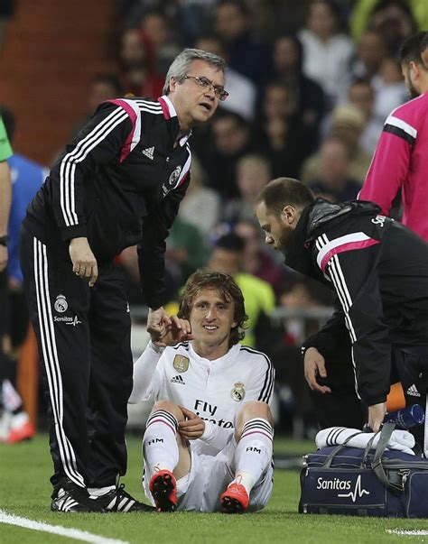 Huge Blow For Real Madrid Luka Modric Out Injured For 6 Weeks As