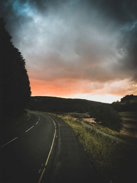 Paved Road · Free Stock Photo