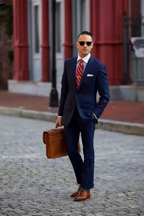 Which Colour Of Shoes Go Well With A Navy Blue Suit Quora