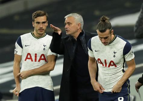 Selain persaingan juara dan klasemen liga champions, hal lain yang patut diperhatikan adalah perebutan gelar top skor liga champions. Mourinho Sebut 6 Klub Kandidat Juara Liga Inggris 2020 ...