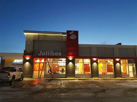Photo Canadas First Jollibee Location Ready For The Public Access