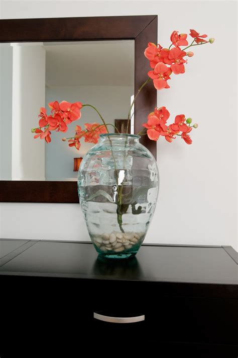 How to decoupage on glass vase ocean themed. Decoration Ideas for Clear Glass Vases | eHow