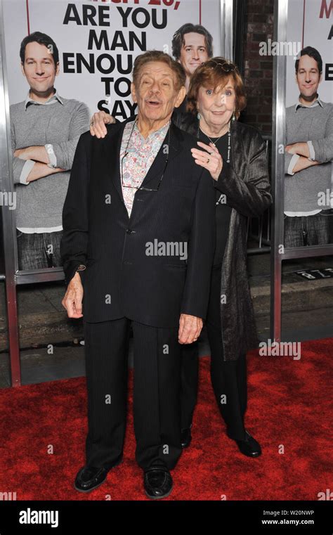 Los Angeles Ca March 17 2009 Jerry Stiller And Wife Anne Meara At The
