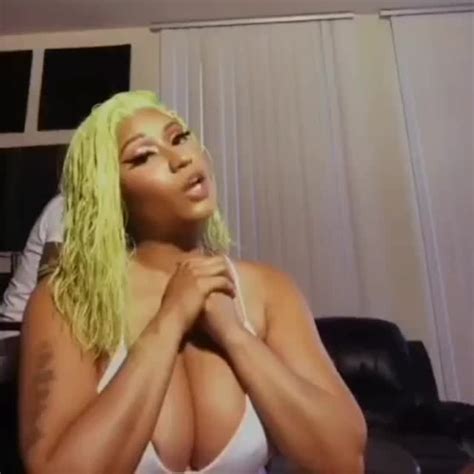 Big Boobs Nicki Minaj Shaking Her Titties And Letting Her Aerola Show