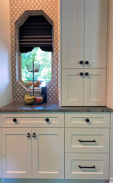 There are many things that set american royal custom cabinets apart from other custom cabinet builders in the fort worth and dallas metroplex. Kitchen Cabinets Fort Worth | Custom Cabinetry DFW ...