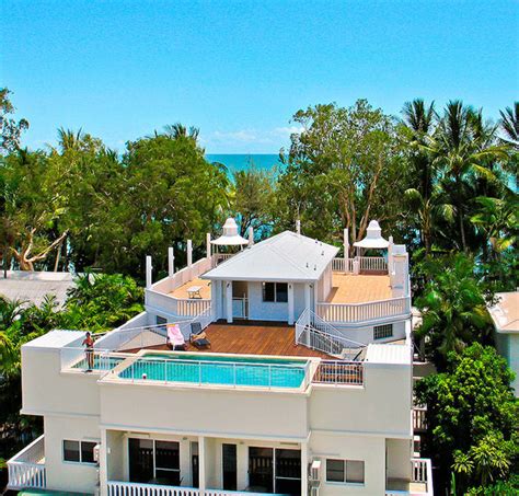Discover a little piece of paradise with a palm cove vacation home. Sarayi Palm Cove - Crewconnected - cabin crew palm cove