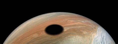 See A 360 Degree Juno Eye View Of Jupiter During An Io Eclipse