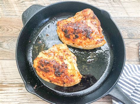 Is this cast iron skillet chicken healthy? Cast Iron Chicken Breast - Cooking With Bliss