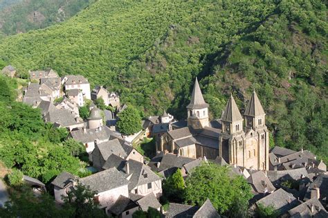 File01 Conques Village 1 Wikimedia Commons