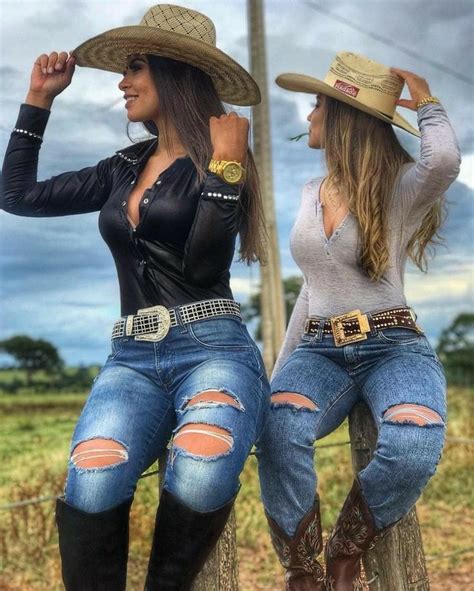 Pin By Marquise Reece On Womens Outfits In 2021 Country Girls Outfits Rodeo Outfits Cowgirl