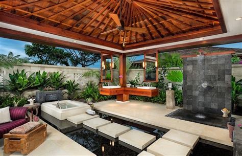 Astonishing Tropical Bathroom Ideas For Your House In La