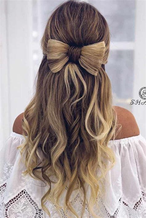 However, if you aim to look a little more sophisticated then all that, there are a lot of. 39 Super Cute Christmas Hairstyles For Long Hair | Easy ...