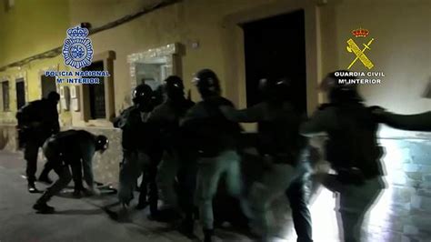 Spanish Police Arrest Gang Accused Of Trafficking Migrants Across Mediterranean Metro Video