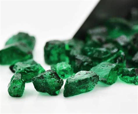 100 Pcs Emerald Raw Rough 2mm 4mm Rough Gemstoneemerald Etsy India
