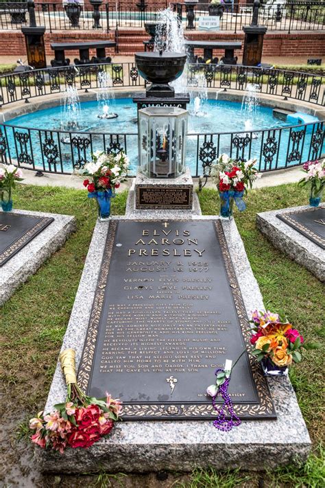 Lisa Marie Presley † Die Bilder Ihrer Trauerfeier In Graceland Galade