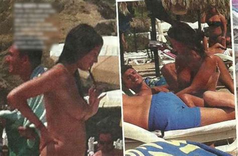 Topless In Spiaggia Per Nicole Minetti Ma I Flash Sono Per Il Pancino
