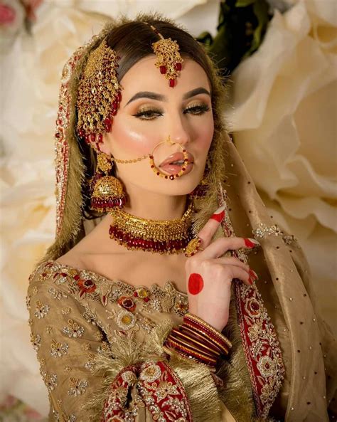 Desi Bridal Makeup Bridal Makeup Style Indian Bride Makeup Bridal Makeup Images Pakistani