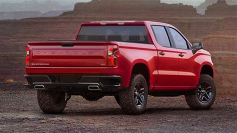 Chevrolet Silverado 2021 Lt Trail Boss Gets Beefy Suspension To Tackle