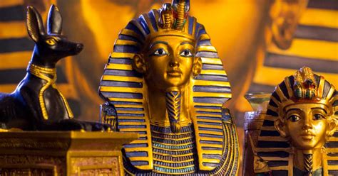 King Tuts Tomb Was “raided” By Artifact Thief Howard Carter Ancient