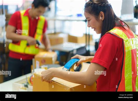 Thai Cargo Hi Res Stock Photography And Images Alamy
