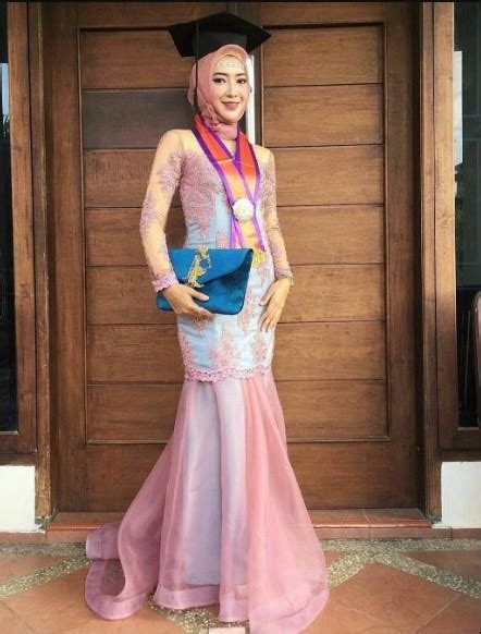 Model Baju Wisuda 2019 Hijab Style Hijab Terbaru
