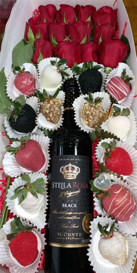 From anniversary and birthday flowers, to valentine's and mother's day flowers, royalty flowers has the best selection of floral designs for every unique occasion. Valentines Day Box | Chocolate covered strawberry recipe ...