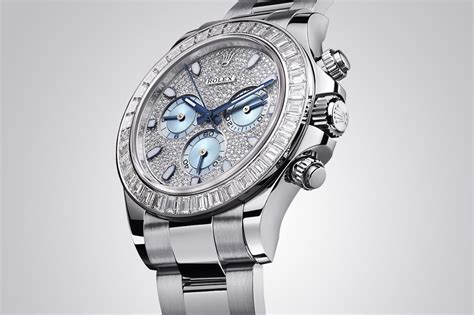The Brilliance of Men's Diamond-Covered Watches