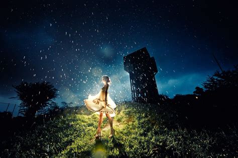 How To Shoot Magical Portraits In The Pouring Rain Diy Photography Portrait Photography Rainy