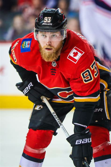 (#10) this endpoint requires the 'manage_pages' or 'pages_read_engagement' permission or the 'page public content access' feature. Calgary Flames Sign Sam Bennett