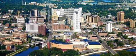 It's a large public university in a large city. Hope International University | Minnesota Programs