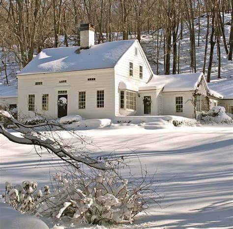 Pin By Erinlynn On Winter Wonderland New England Farmhouse