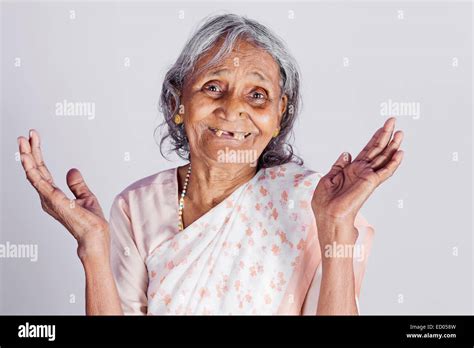 Old Woman Smiles At The Camera Hi Res Stock Photography And Images Alamy