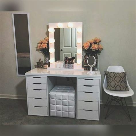 Add organizers to the inside to keep everything in place! Pin de Winters Hope1 en Vanity Lover | Decoración de ...