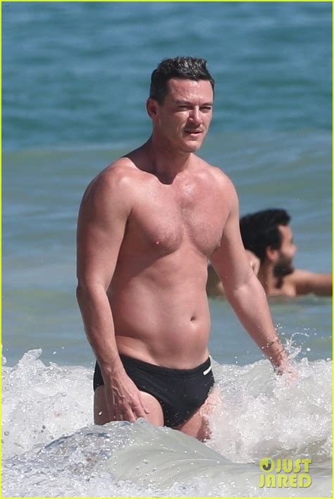 Luke Evans Bares Hot Body In Tiny Speedo On Vacation In Mexico Photo Luke Evans