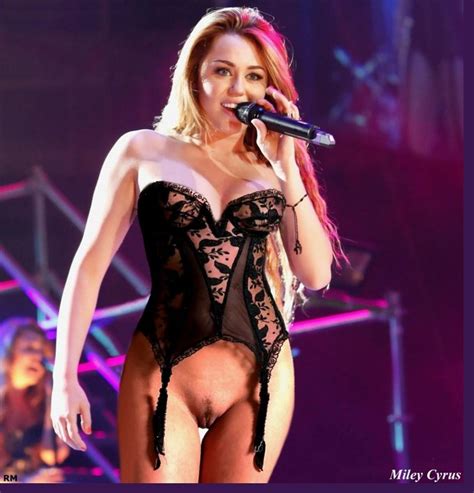 Miley Cyrus Plak Slak Resimleri Celebrity Photos Leaked