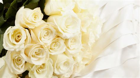 Ontdek de perfecte stockfoto's over bunch of roses en redactionele nieuwsbeelden van getty images kies uit premium bunch of roses van de hoogste kwaliteit. Bunch Of White Rosehttp://my143rose.blogspot.com/